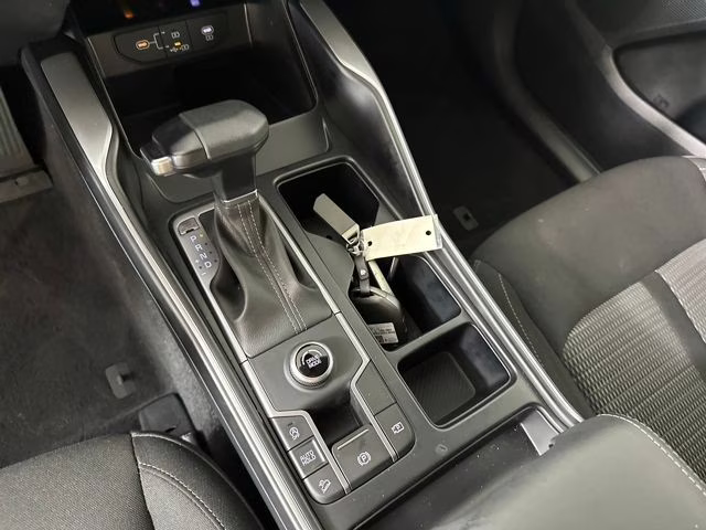 2025 Everlasting Silver Kia Sorento LX FWD SUV