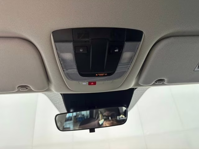 2025 Everlasting Silver Kia Sorento LX FWD SUV