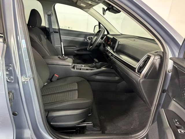 2025 Everlasting Silver Kia Sorento LX FWD SUV