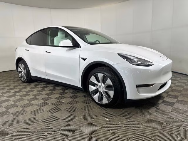 2021 Pearl White Multi-Coat Tesla Model Y Standard Range RWD SUV