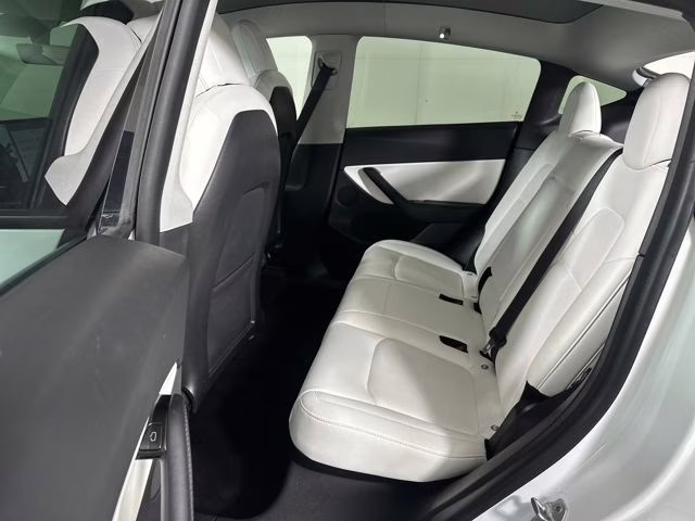 2021 Pearl White Multi-Coat Tesla Model Y Standard Range RWD SUV