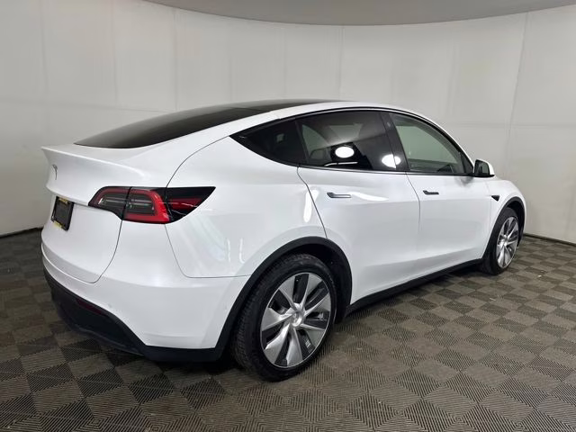 2021 Pearl White Multi-Coat Tesla Model Y Standard Range RWD SUV