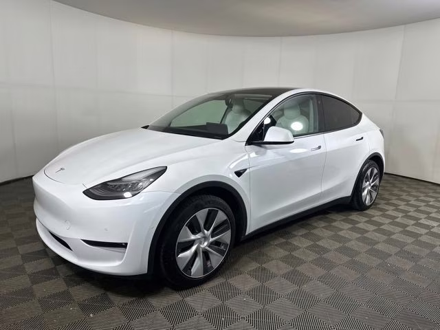 2021 Pearl White Multi-Coat Tesla Model Y Standard Range RWD SUV