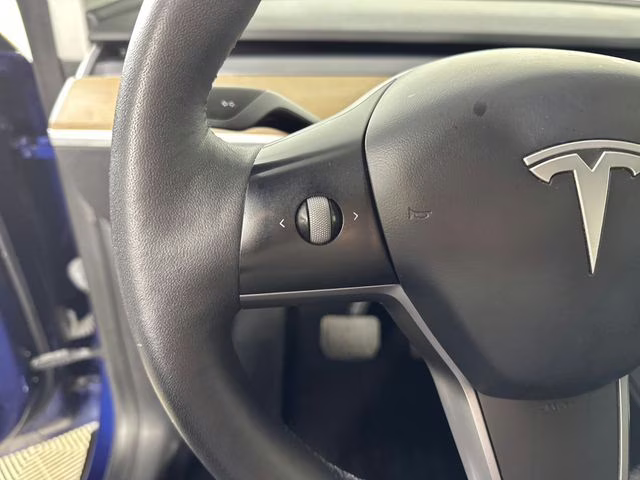 2021 Deep Blue Metallic Tesla Model Y Long Range AWD SUV