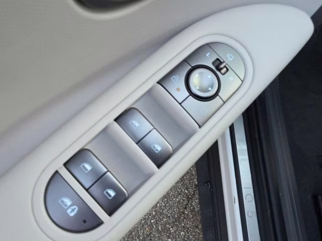 2025 Atlas White Hyundai IONIQ 5 SEL AWD SUV