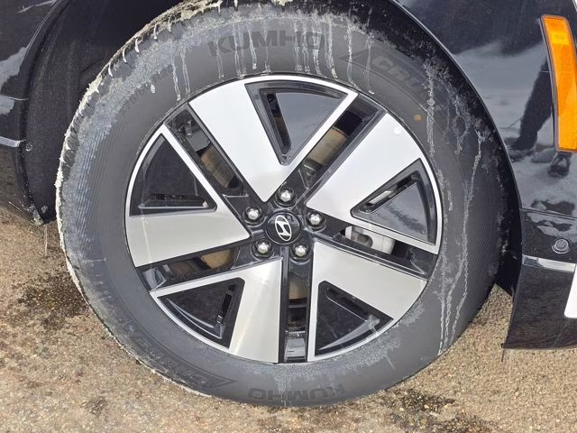 2026 Snow White Pearl Hyundai IONIQ 9 SEL AWD SUV