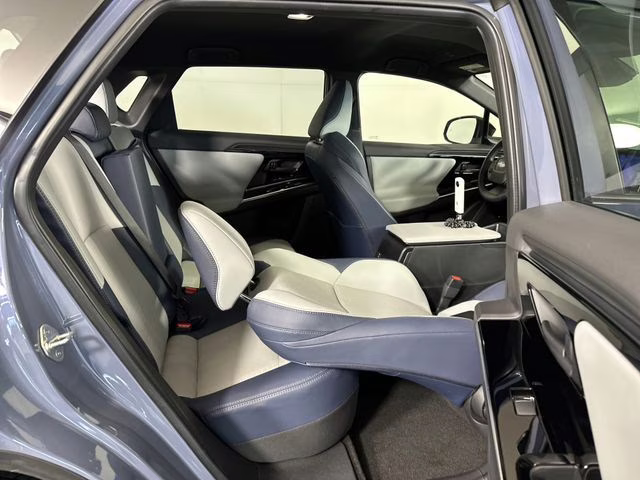 2023 Harbor Mist Gray Pearl Subaru Solterra Limited AWD SUV