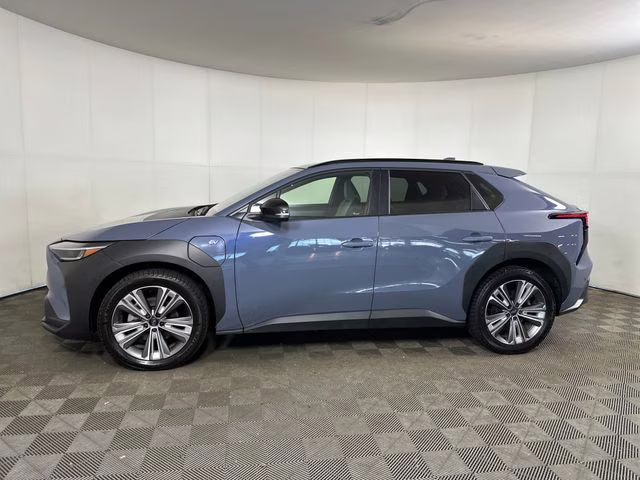 2023 Harbor Mist Gray Pearl Subaru Solterra Limited AWD SUV