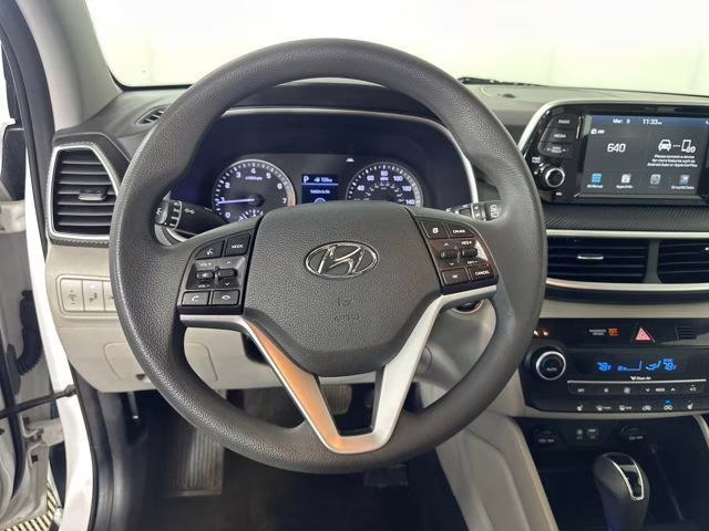 2021 White Cream Hyundai Tucson SEL FWD SUV