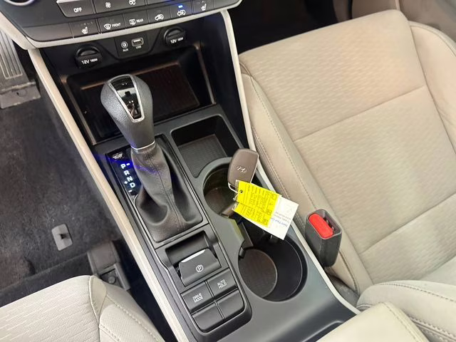 2021 White Cream Hyundai Tucson SEL FWD SUV