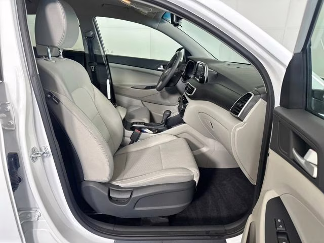 2021 White Cream Hyundai Tucson SEL FWD SUV