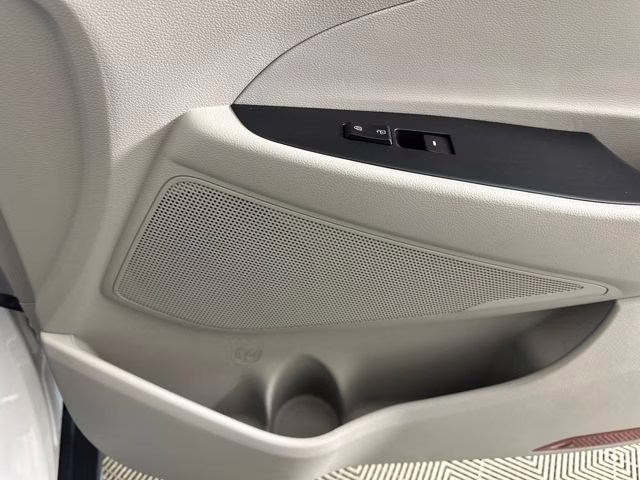 2021 White Cream Hyundai Tucson SEL FWD SUV