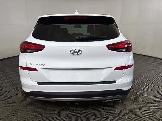 2021 White Cream Hyundai Tucson SEL FWD SUV