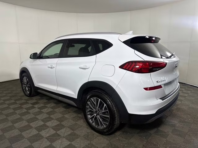 2021 White Cream Hyundai Tucson SEL FWD SUV