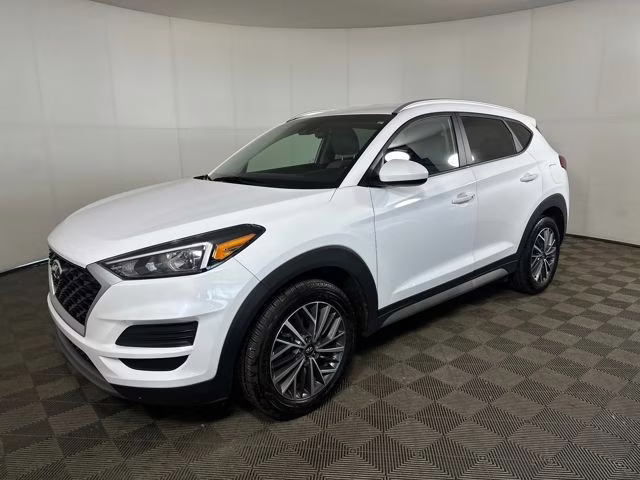 2021 White Cream Hyundai Tucson SEL FWD SUV