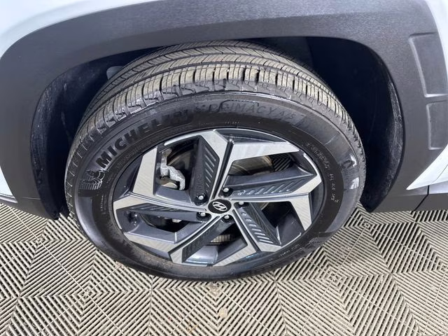 2024 White Pearl Hyundai Tucson Hybrid Limited AWD SUV