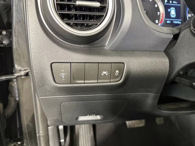 2019 Ultra Black Pearl Hyundai Kona SE AWD SUV