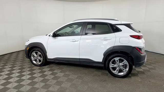 2023 Lunar White Hyundai Kona SEL AWD SUV