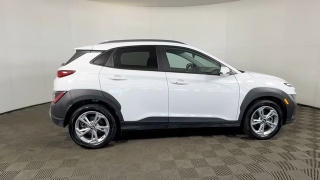 2023 Lunar White Hyundai Kona SEL AWD SUV