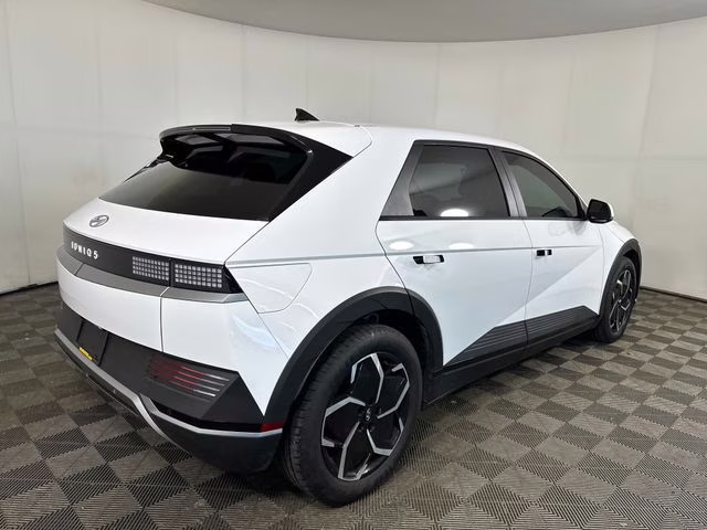 2024 Atlas White Hyundai IONIQ 5 SE RWD SUV