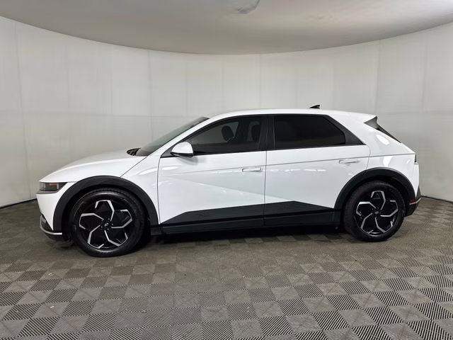 2024 Atlas White Hyundai IONIQ 5 SE RWD SUV
