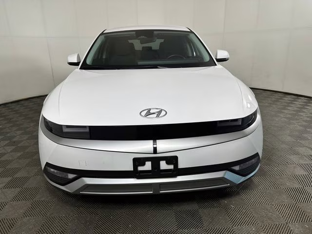2024 Atlas White Hyundai IONIQ 5 SE RWD SUV