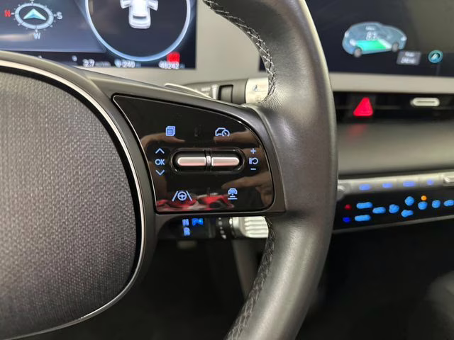 2024 Atlas White Hyundai IONIQ 5 SE RWD SUV