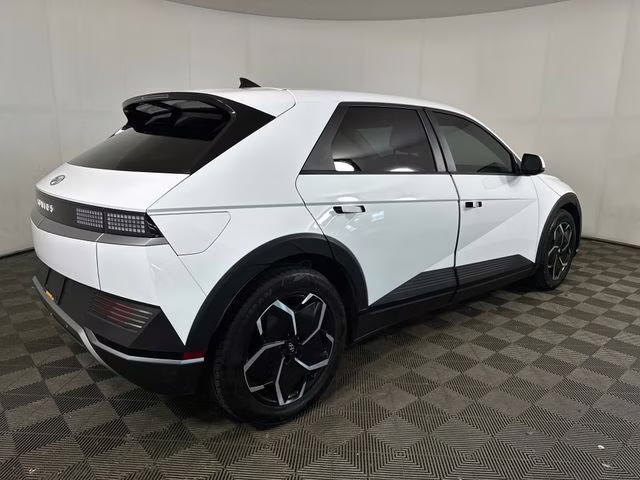 2024 Atlas White Hyundai IONIQ 5 SE RWD SUV
