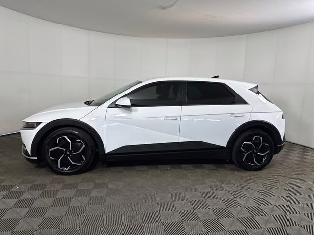 2024 Atlas White Hyundai IONIQ 5 SE RWD SUV