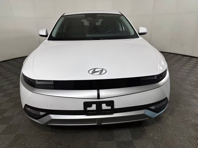 2024 Atlas White Hyundai IONIQ 5 SE RWD SUV