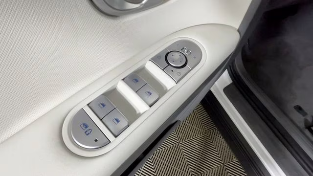 2024 Atlas White Hyundai IONIQ 5 SEL RWD SUV