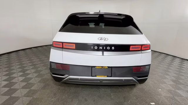 2024 Atlas White Hyundai IONIQ 5 SEL RWD SUV