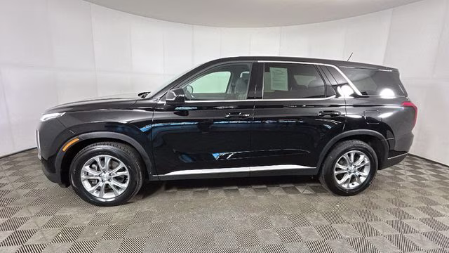 2022 Abyss Black Pearl Hyundai Palisade SE FWD SUV