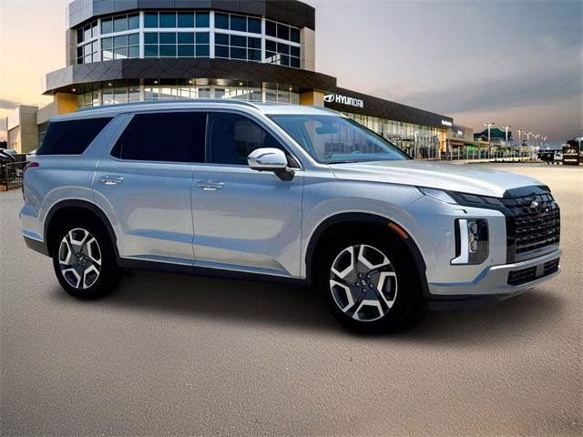 2025 Typhoon Silver Hyundai Palisade Limited AWD SUV