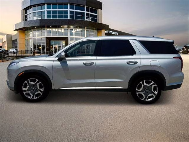 2025 Typhoon Silver Hyundai Palisade Limited AWD SUV