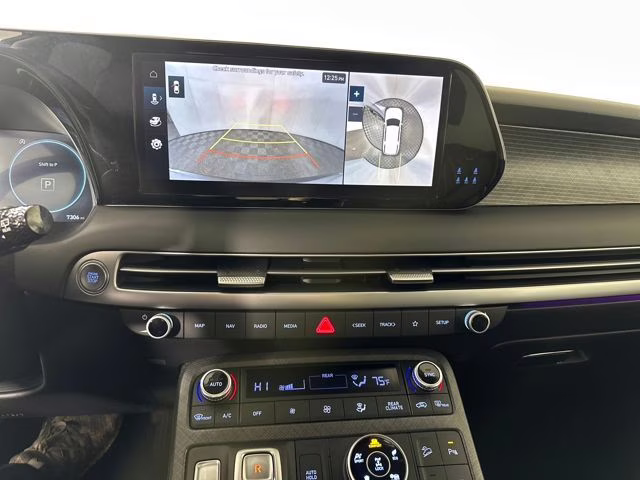 2025 Typhoon Silver Hyundai Palisade Limited AWD SUV