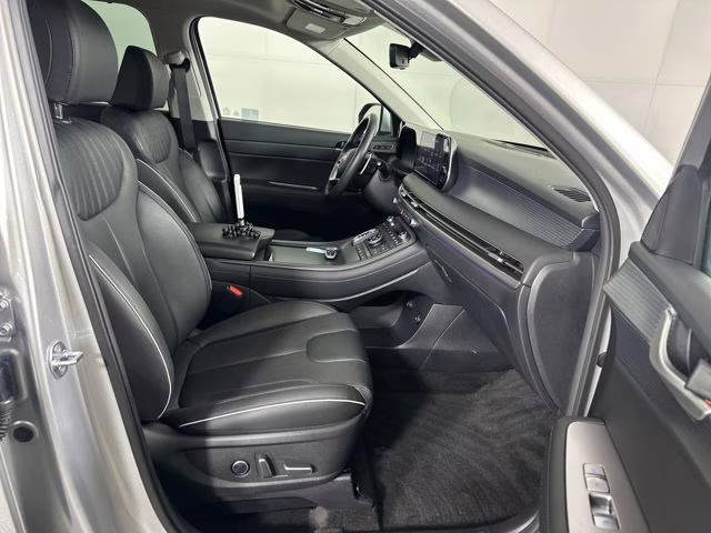 2025 Typhoon Silver Hyundai Palisade Limited AWD SUV