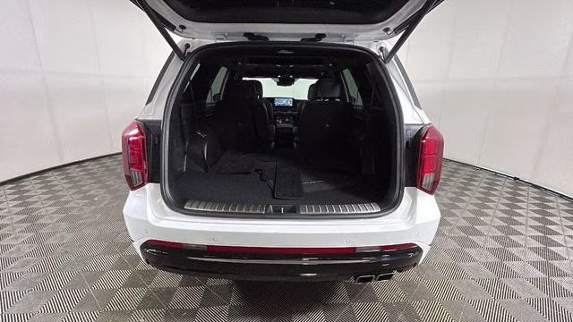 2024 Hyper White Hyundai Palisade Calligraphy Night Edition AWD SUV