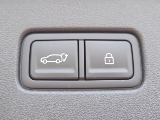 2026 Creamy White Pearl Hyundai Palisade XRT Pro AWD SUV