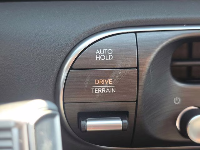 2026 Titan Green Hyundai Palisade SEL AWD SUV