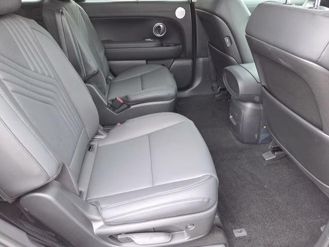 2026 Creamy White Pearl Hyundai Palisade Hybrid SEL AWD SUV