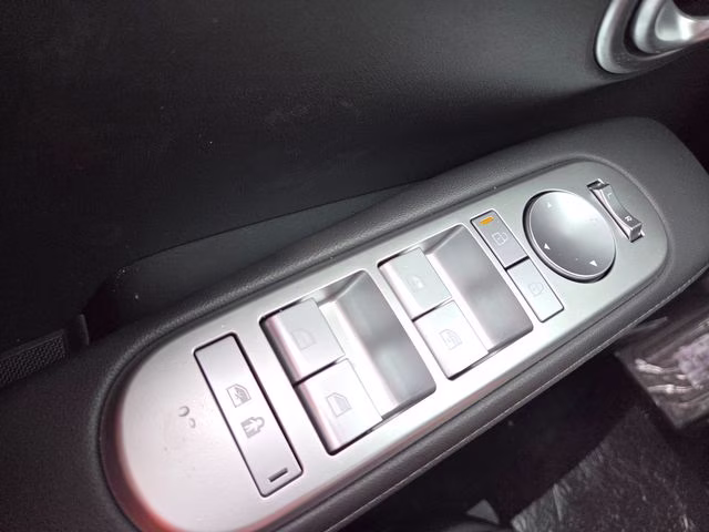 2026 Creamy White Pearl Hyundai Palisade Hybrid SEL AWD SUV