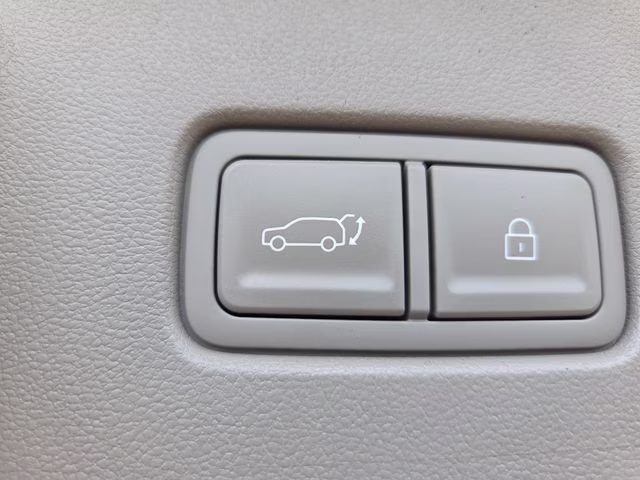 2026 Creamy White Pearl Hyundai Palisade Hybrid SEL AWD SUV