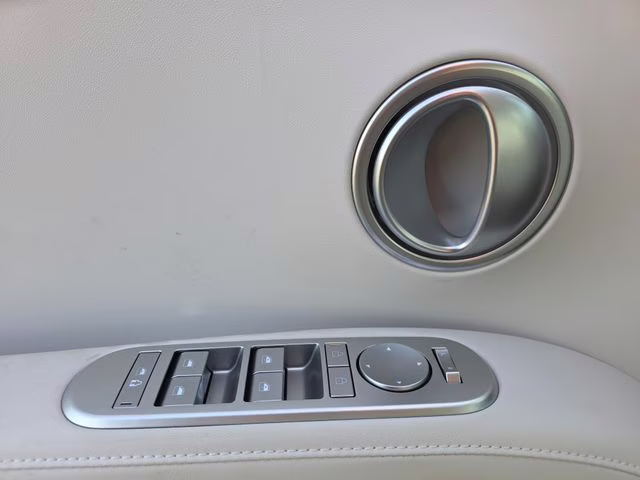 2026 Creamy White Pearl Hyundai Palisade Hybrid SEL AWD SUV