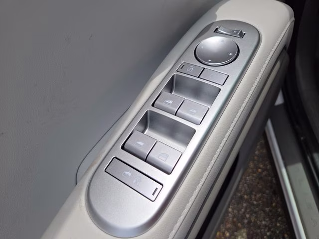 2026 Creamy White Pearl Hyundai Palisade Hybrid SEL AWD SUV