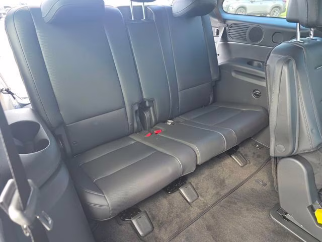 2026 Robust Emerald Pearl Hyundai Palisade Hybrid Calligraphy AWD SUV