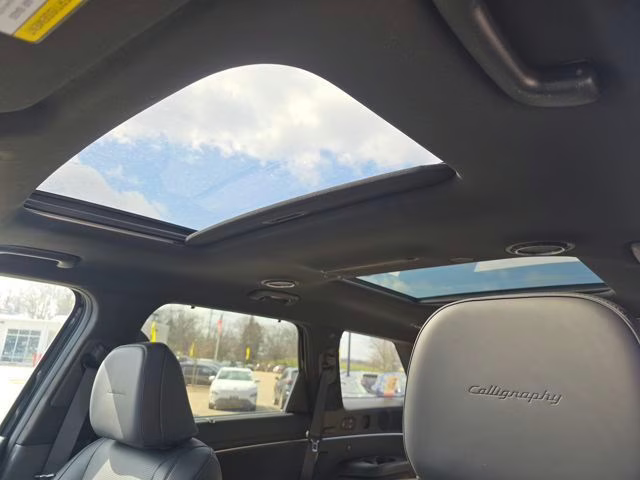 2026 Robust Emerald Pearl Hyundai Palisade Hybrid Calligraphy AWD SUV