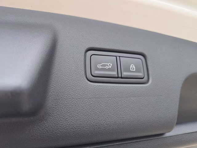 2026 Creamy White Pearl Hyundai Palisade SEL Premium AWD SUV