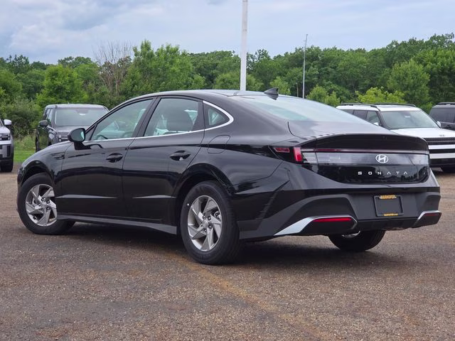 2026 Abyss Black Hyundai Sonata SE FWD Sedan