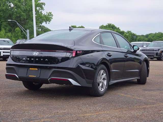 2026 Abyss Black Hyundai Sonata SE FWD Sedan